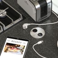 hpf-vgradna-vticnica-duplex-r-1-x-schuko-vticnica-usb-polnilnik-inoxa