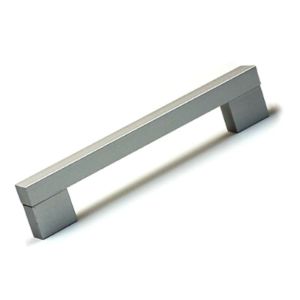 08 3325 47.1 POH.ROČAJ-BARVA ALUMINIJA, Razmik med vijaki ➔ 160 mm